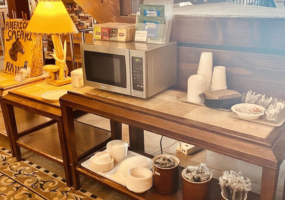 A Riverside Inn Travelodge By Wyndham Fairplay Ngoại thất bức ảnh