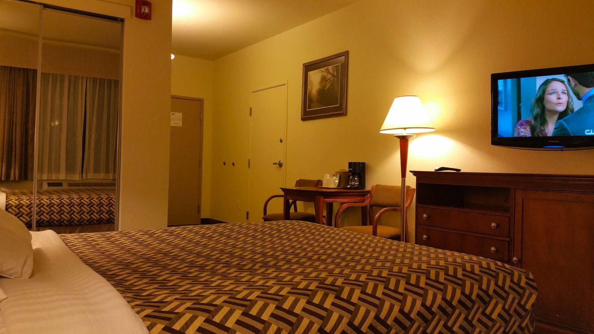 A Riverside Inn Travelodge By Wyndham Fairplay Ngoại thất bức ảnh